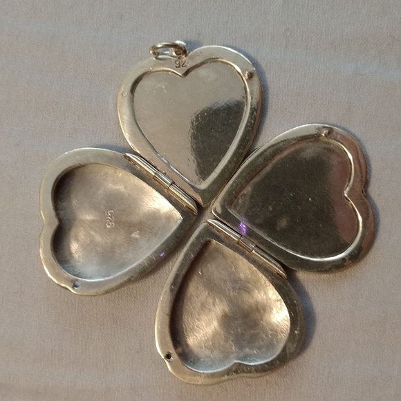 💖 Sterling Silver Heart Locket - Picture 7 of 8
